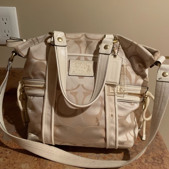 BUY IT Coach purse!!!!! - Picture 1 of 8
